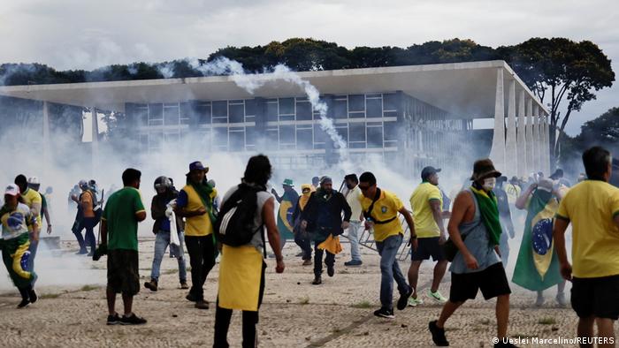 El pasado 8 de enero un grupo de bolsonaristas asaltaron los tres poderes del estado en Brasil.