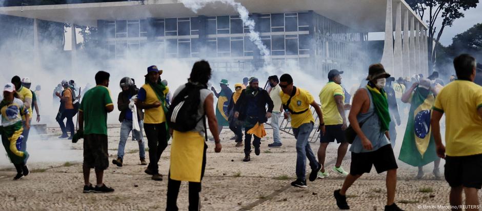 Apoiadores de Bolsonaro entraram em confronto com forças de segurança