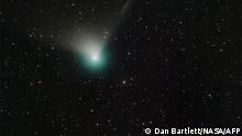 This handout picture obtained from the NASA website on January 6, 2023 shows the Comet C/2022 E3 (ZTF) that was discovered by astronomers using the wide-field survey camera at the Zwicky Transient Facility this year in early March. - A newly discovered comet is currently shooting through our Solar System for the first time in 50,000 years and could be visible to the naked eye as it whizzes past Earth and the Sun in the coming weeks, astronomers have said. Having travelled from the icy reaches at the edge of our Solar System, it will get the closest to the Sun on January 12 and pass nearest to Earth on February 1. (Photo by Dan Bartlett / NASA / AFP) / RESTRICTED TO EDITORIAL USE - MANDATORY CREDIT AFP PHOTO / NASA / Dan Bartlett - NO MARKETING NO ADVERTISING CAMPAIGNS - DISTRIBUTED AS A SERVICE TO CLIENTS