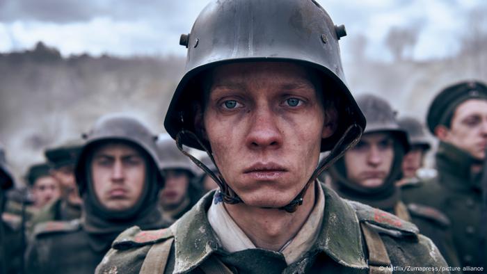 حصل الفيلم الألماني كل شيء هادئ على الجبهة الغربية على 9  ترشيحات لجوائز أوسكار