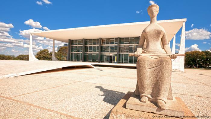Foto de la Plaza de los Tres Poderes en Brasil