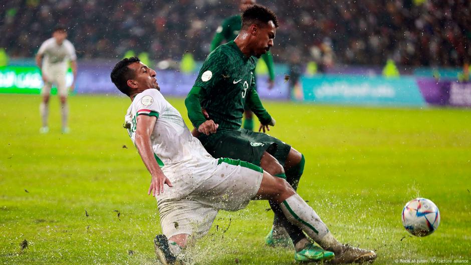 السعودية وقطر تصعدان لمونديال 2026 على حساب العراق والإمارات