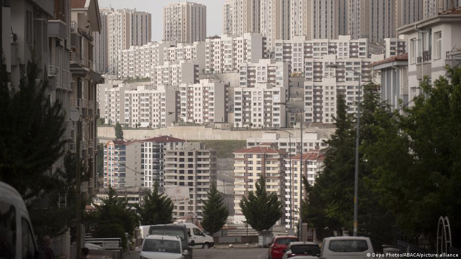 Too little, too late: the lack of affordable housing – DW – 01/11/2023 - Vimarsana News