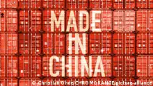 Container mit Aufschrift Made in China, Symbolfoto Wirtschaftsmacht China