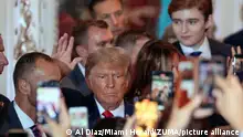 November 15, 2022, Palm Beach, Florida, USA: Former President DONALD TRUMP works the crowd after Trump announces his bid for the US Presidency from his Mar-a-Lago club. (Credit Image: © Al Diaz/Miami Herald via ZUMA Press Wire