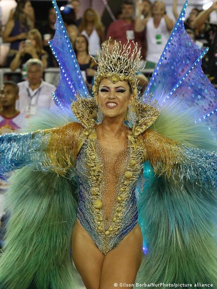 Rio Carnival 2018 in pictures: The BEST COSTUMES in pictures, World, News