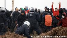 Alemania: 70 policías heridos tras manifestación contra mina