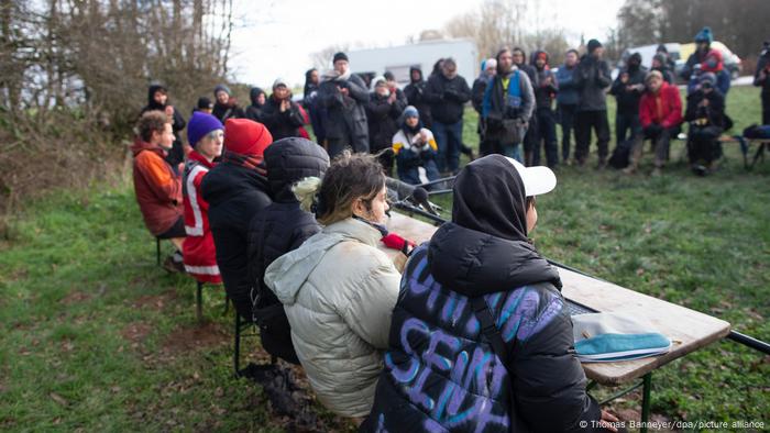 Manifestantes denuncian violencia policial en Lützerath