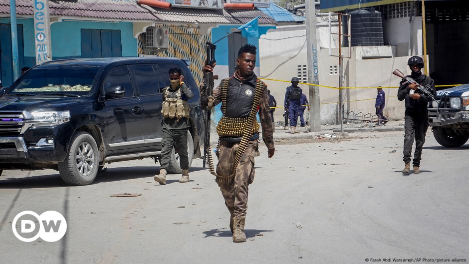 Blutiger Angriff auf Militärbasis in Somalia