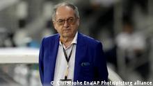 19.11.2022
French Football Federation (FFF) president Noel Le Graet attends a training session at the Jassim Bin Hamad stadium in Doha, Qatar, Saturday, Nov. 19, 2022. France will play their first match in the World Cup against Australia on Nov. 22. (AP Photo/Christophe Ena)