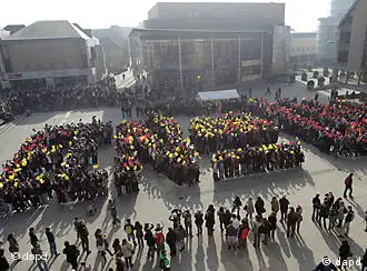 Belgien Demonstration gegen längste Regierungskrise der Welt in Louvain-La-Neuve