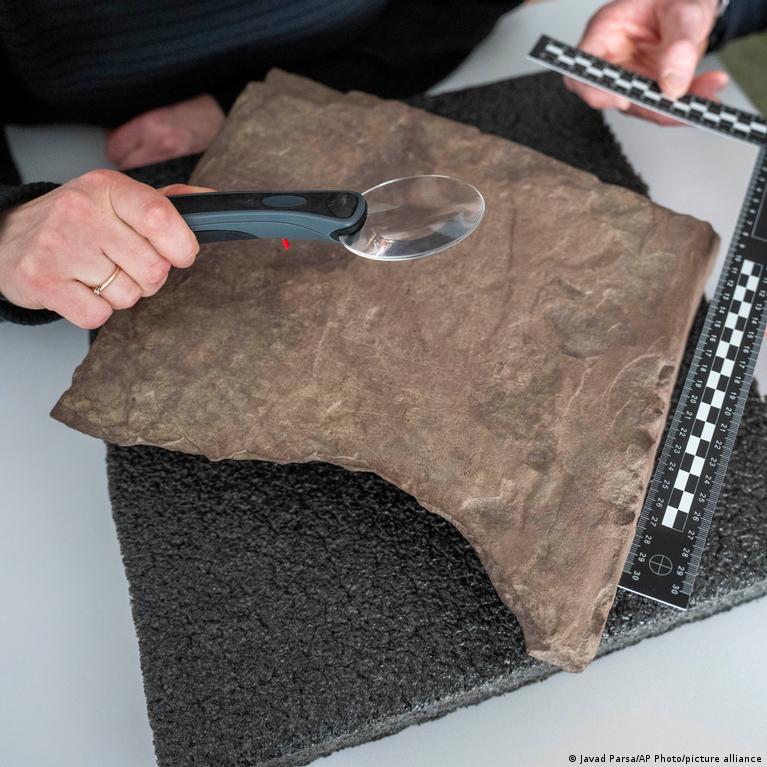 Archaeologists find 'world's oldest runestone' in Norway – DW – 01/17/2023