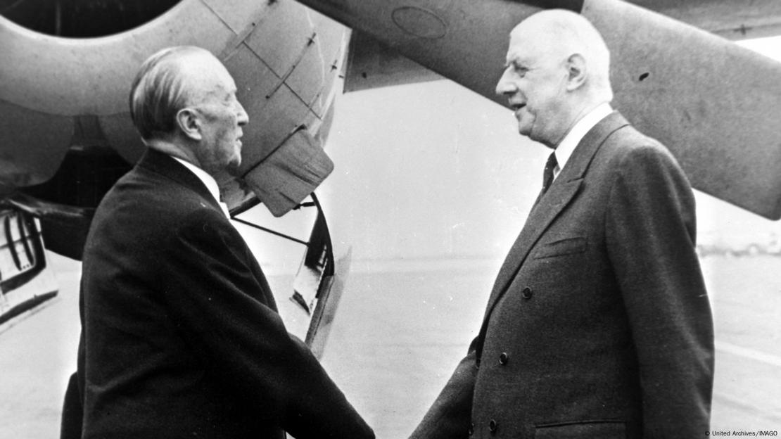 ستمبر 1963 ء مغربی جرمنی کے چانسلر کونراڈ آڈیناور فرانسیسی صدر چارلس ڈیگال کے ساتھ پیرس میں ستمبر 1963 ء مغربی جرمنی کے چانسلر کونراڈ آڈیناور فرانسیسی صدر چارلس ڈیگال کے ساتھ پیرس میں