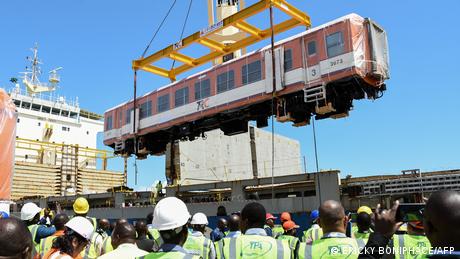 Уганда Танзания Кения редица африкански държави инвестират в големи железопътни