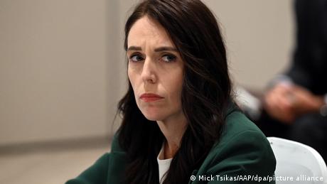 Министър председателката на Нова Зеландия Джасинда Ардърн изненадващо подаде оставка