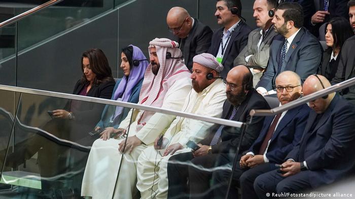 Yazidíes en el Parlamento alemán. 