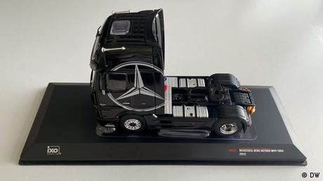 Una réplica del Mercedes Benz Actros MP4
