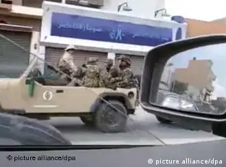 利比亚首都市中心的军方士兵