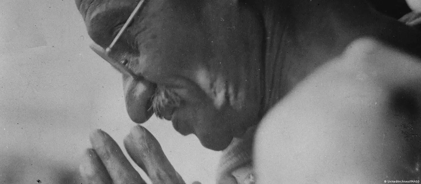 事实核查：关于“圣雄”甘地的四个传言– DW – 2023年1月29日, image size:1408x616