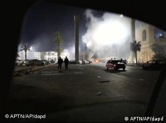 Trípoli por la noche: opositores dicen que controlan ya parte de la capital de Libia.