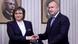 Претседателот на Бугарија Румен Радев и го додели на лидерката на Социјалистите, Корнелија Нинова, мандатот да формира влада на 16 јануари 2023 Претседателот на Бугарија Румен Радев и го додели на лидерката на Социјалистите, Корнелија Нинова, мандатот да формира влада на 16 јануари 2023