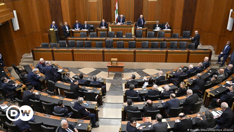 لبنان يؤجل الانتخابات البلدية على وقع التصعيد جنوباً