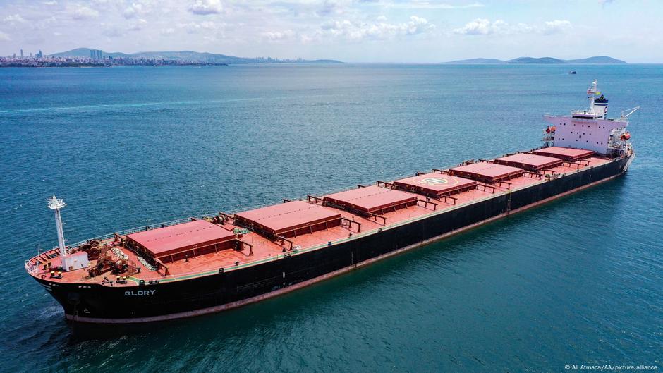 Tanker sa žitaricama u Bosforskom moreuzu