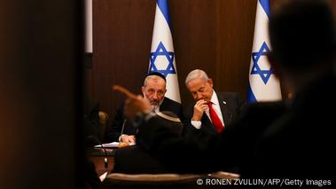 Netanyahu Fires Israeli Interior Minister After Court Ruling – DW – 01 ...