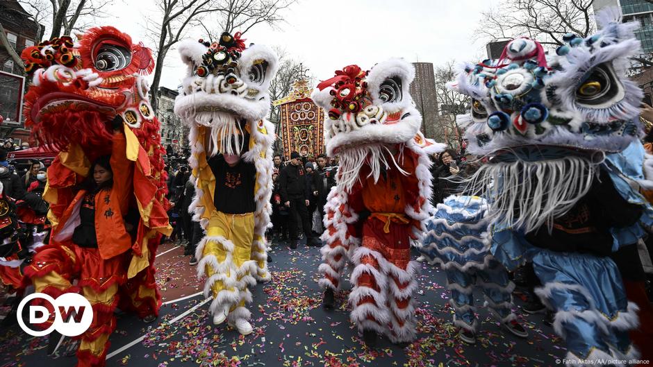 Thousands welcomed the Lunar New Year in New York |  The World |  D.W.