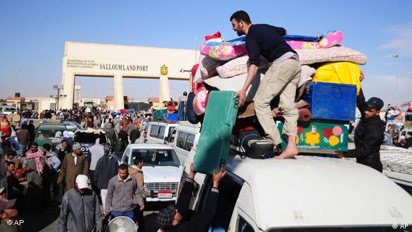 Flash-Galerie Ägypten Libyen ägyptische Gastarbeiter an der Grenze