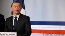 23/01/2023 French Labour Minister Olivier Dussopt speaks to the media after the weekly cabinet meeting which the government's pension reform was presented in Paris on January 23, 2023. (Photo by Ludovic MARIN / AFP)
