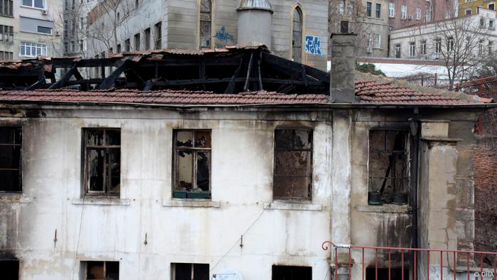 Incendio en una iglesia de Estambul