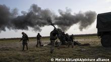 KHERSON OBLAST, UKRAINE - NOVEMBER 05: A howitzer, belonging to Ukrainian artillery battery attached to the 59th Mechanized Brigade, shoots-off to target the points controlled by Russian troops in order to support to the Ukrainian army as Russia-Ukraine war continues in Kherson Oblast, Ukraine on November 05, 2022. Metin Aktas / Anadolu Agency