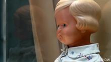 Sechzehn Objekte - 70 Jahre Yad Vashem Eine Puppe im Pyjama, eines der 16 Ausstellungsobjekte.
Ort: Berlin Sendedatum: 24.01.2023 