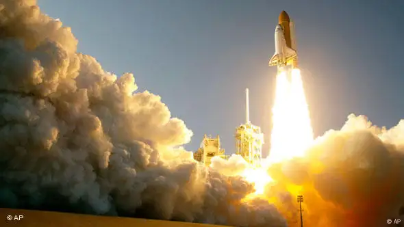 Space-Shuttle Discovery hebt ab zum letzten Flug ins Weltall (Foto: AP)