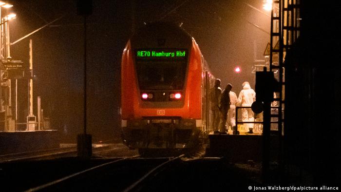 القطار الذي وقعت به الجريمة كان في طريقه من كيل إلى هامبورغ ووقع الهجوم بالقرب من بلدة بروكشتيت (25/1/2023)