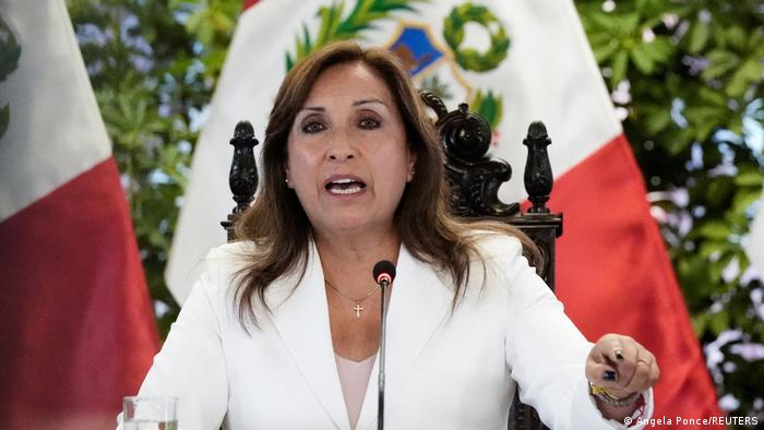 Peru | Präsidentin Dina Boluarte