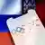 Лого МОК на тлі прапорів РФ і Білорусі