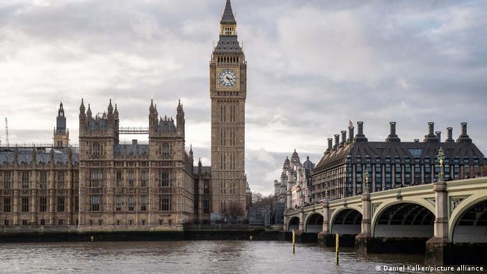 Westminster Palace mit Big Ben in London