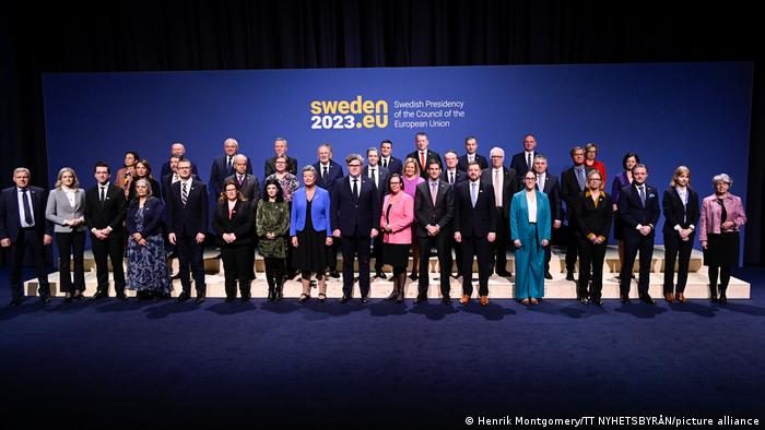 وزراء داخلية وعدل دول الاتحاد الأوروبي خلال اجتماعهم في ستوكهولم.