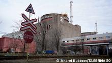 ***Achtung, dieses Bild stammt von der staatlichen russischen Bildagentur TASS*** 19.01.2023
RUSSIA, ZAPOROZHYE REGION - JANUARY 19, 2023: A view of the Zaporozhye Nuclear Power Plant in the city of Energodar. The plant has been under control of the Russian forces since late February 2022. The Ukrainian Armed Forces shell the city and the plant with drones, heavy artillery and multiple rocket launchers. Andrei Rubtsov/TASS PUBLICATIONxINxGERxAUTxONLY 56913686