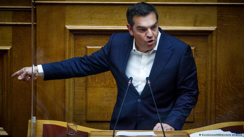 Aleksis Cipras tokom debate u parlamentu