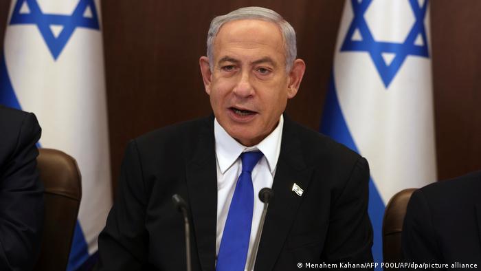 رئيس الوزراء الإسرائيلي بنيامين نتنياهو أثناء الجلسة الأسبوعية لمجلس الوزراء.