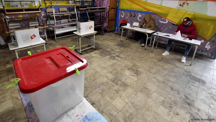 Leeres Wahllokal in Tunesien Leeres Wahllokal in Tunesien