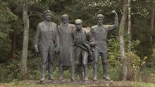  Park z głową Lenina i popiersiem Stalina