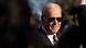Joe Biden mit Piloten-Sonnenbrille an einem sonnigen Tag Joe Biden mit Piloten-Sonnenbrille an einem sonnigen Tag