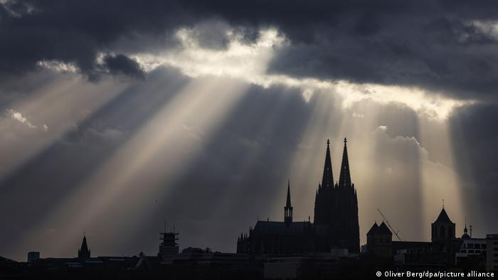 BdTD Deutschland | Wolken und Sonne in Köln