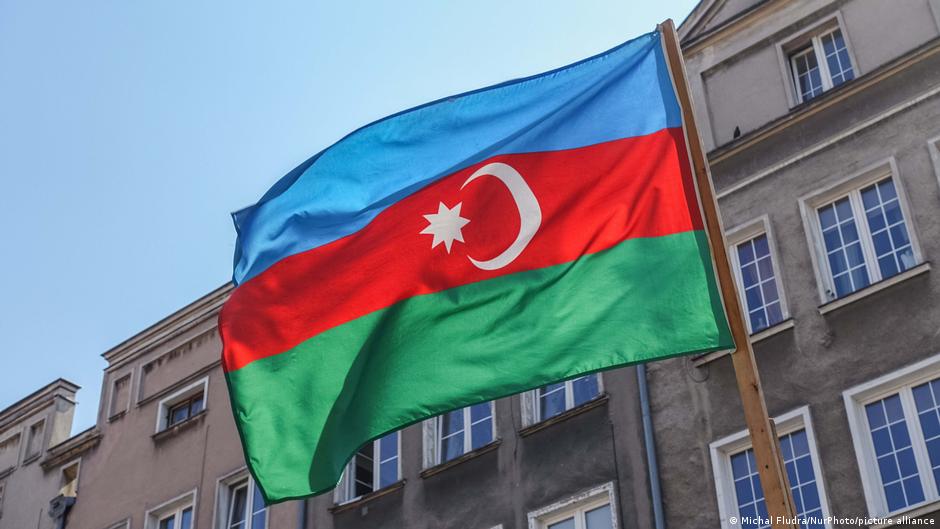 Азербайджан заявив про атаку іранських дронів, є поранені