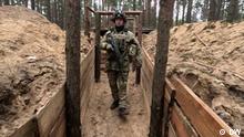 Ukrainische Schützengräben nahe der Grenze zu Belarus
