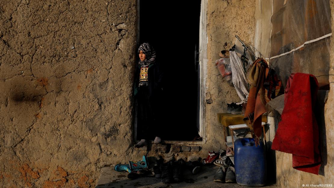 افغانستان، ماشومان د یخنۍ له امله مري